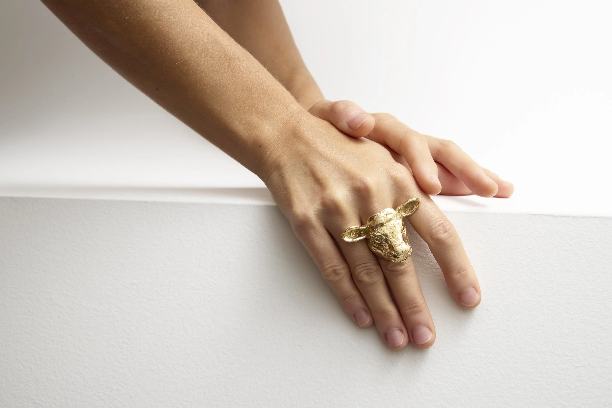 Shop_E.Catrie.B.Achim_Baby cow ring.4.jpg