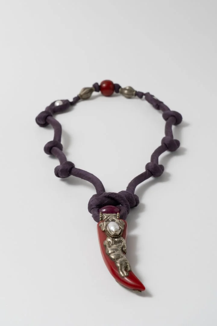 SHOP_TRIBAL BEAT_SILK NECKLACE_HORN4.jpg