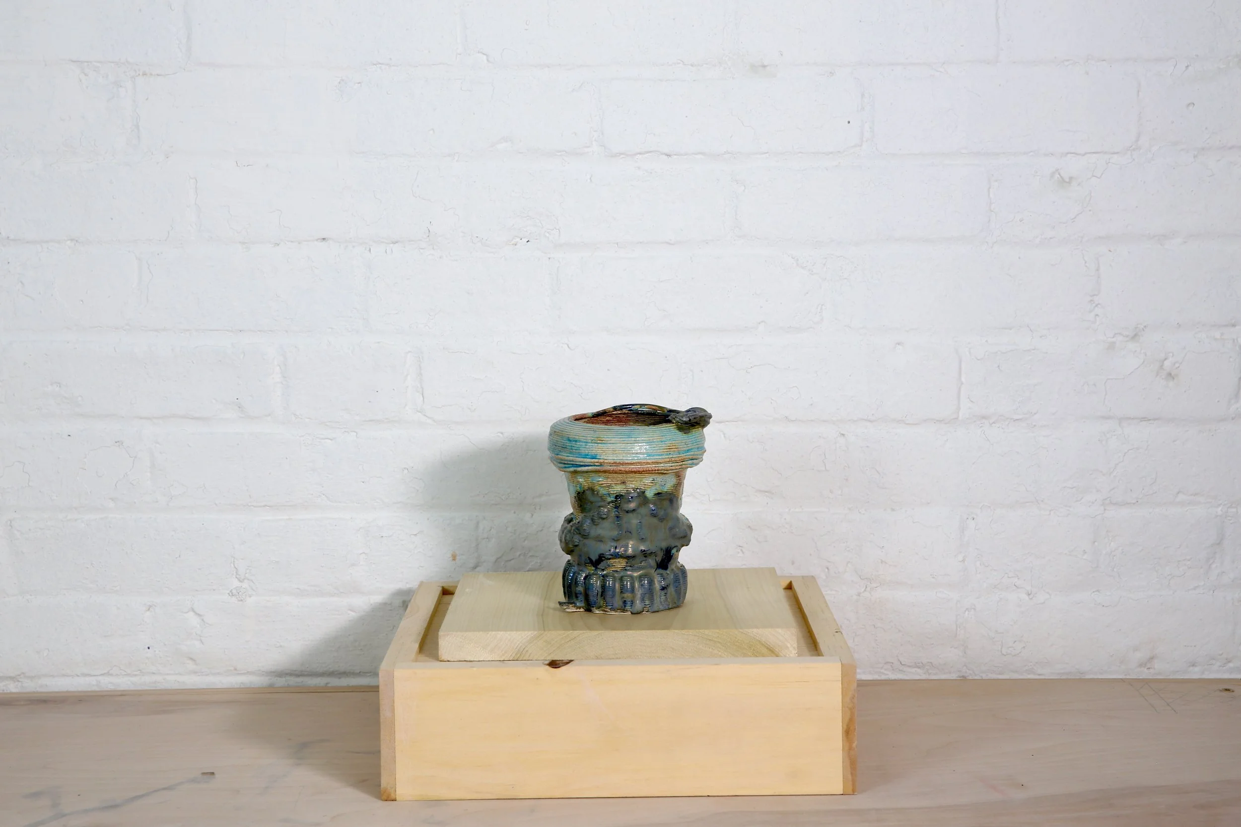 AnaPopescu__WhoIsInLoveandLeaves(Tinylustreturquoise)_2024_StonewareGlazeInGlazeLustre_14x11.5cm_£570.jpeg