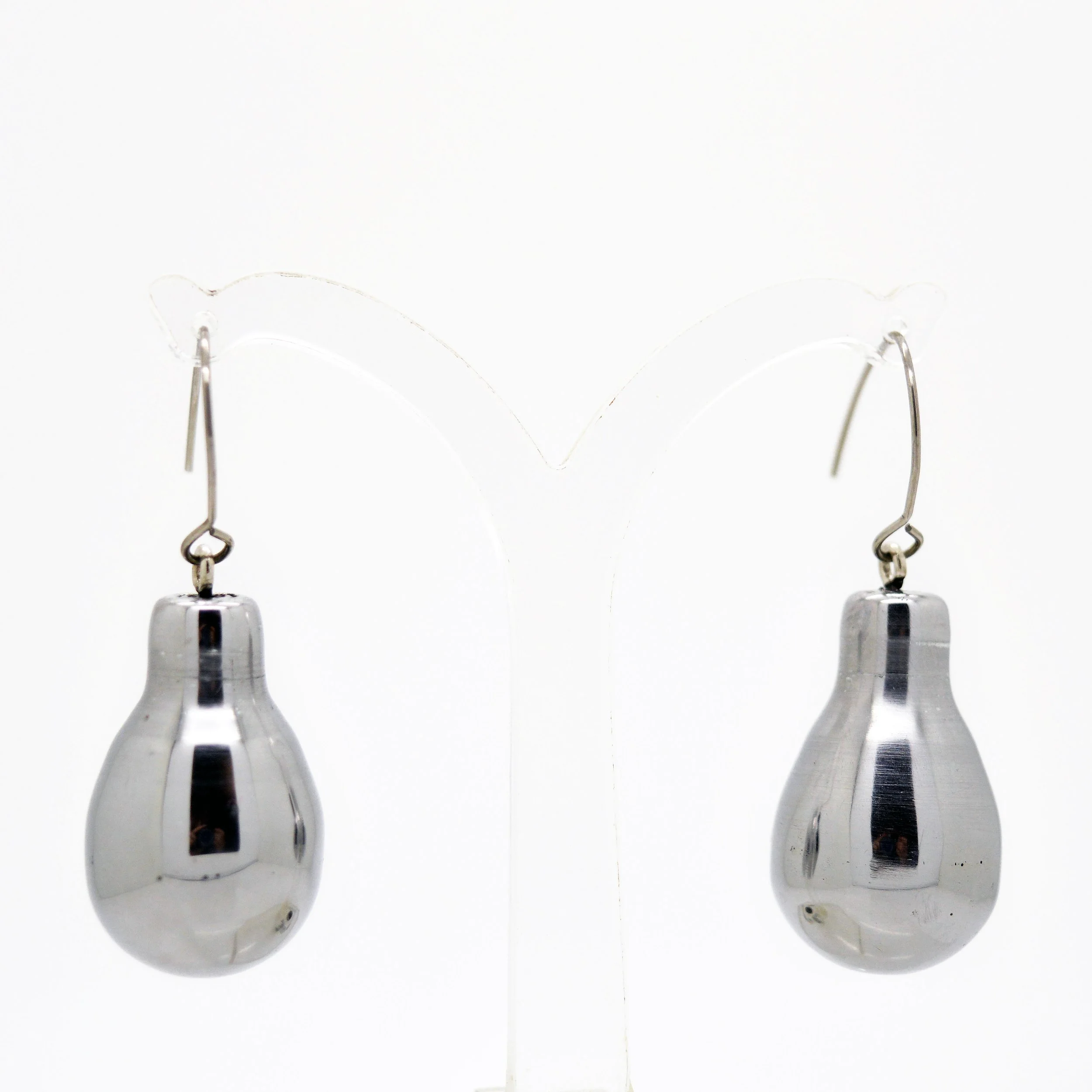 SHOP_GRACEMIELL_2FLUIDDROPEARRINGS.jpg