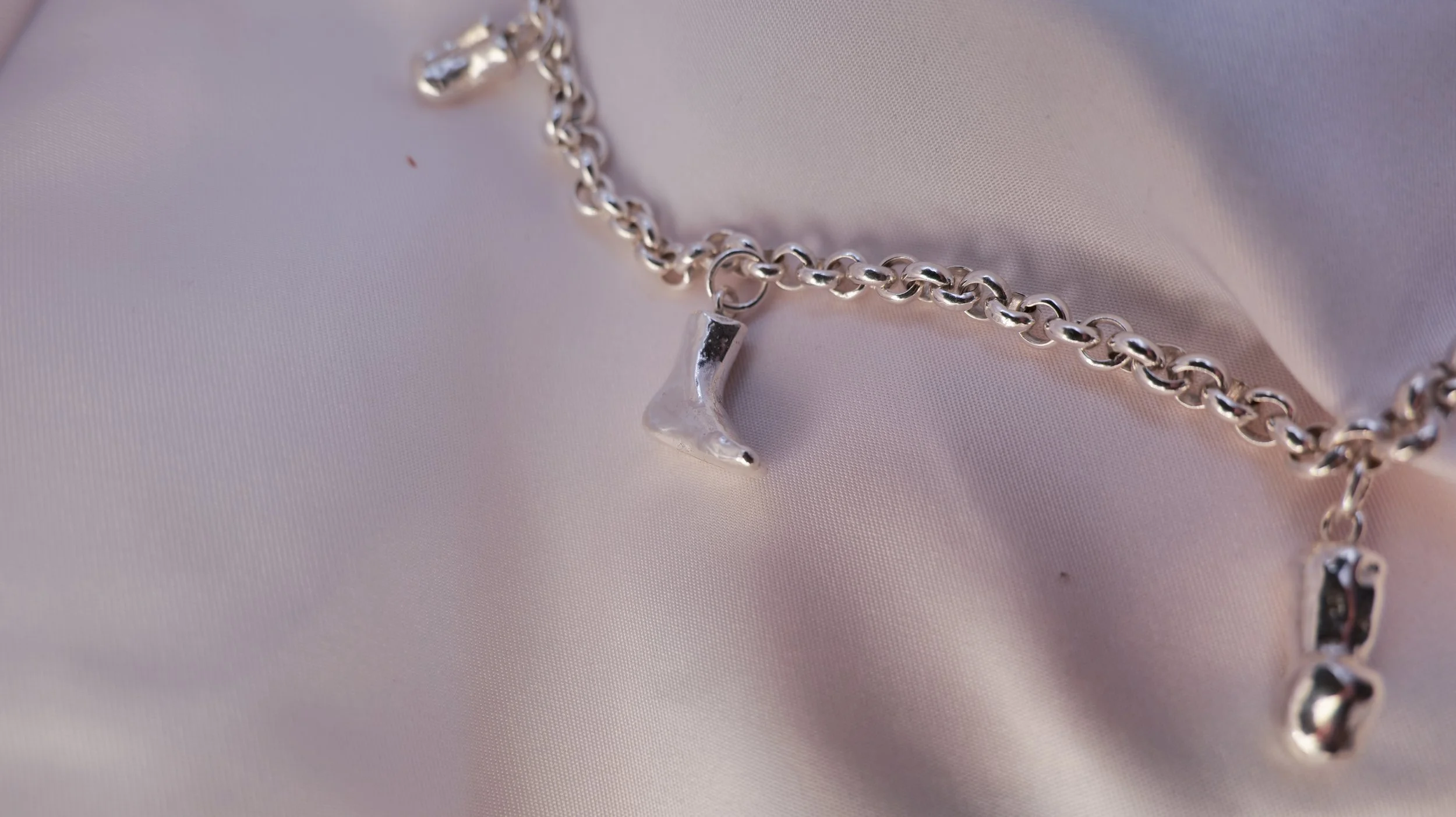 SHOP_Monaghan-Mori_The (e)X Chain (1).jpg