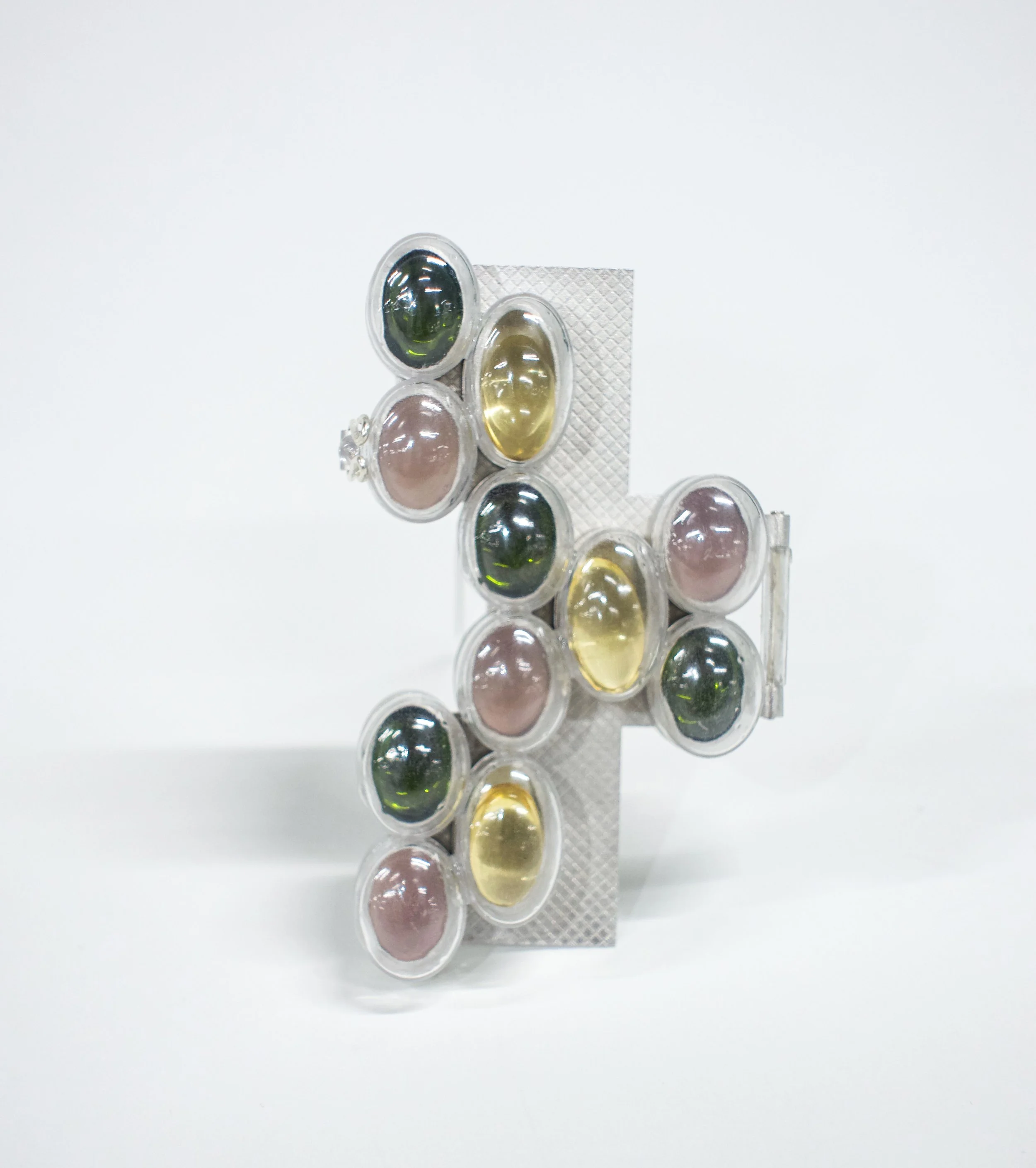 JingyaoLi_JewelleryCoatingI_2024_RhodiumPlatedBrass_Gemstones_Medication_9.22x5.70x2.05cm_£450_04.jpg