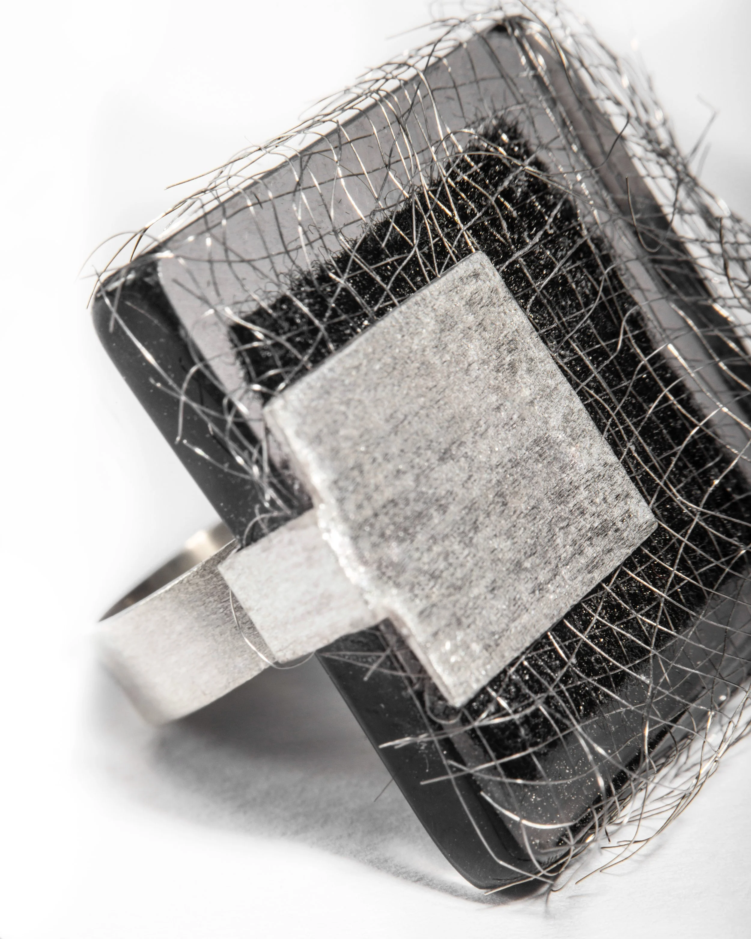 2.2 - SHOP_Amélia Marta_Mesh in motion II.JPG