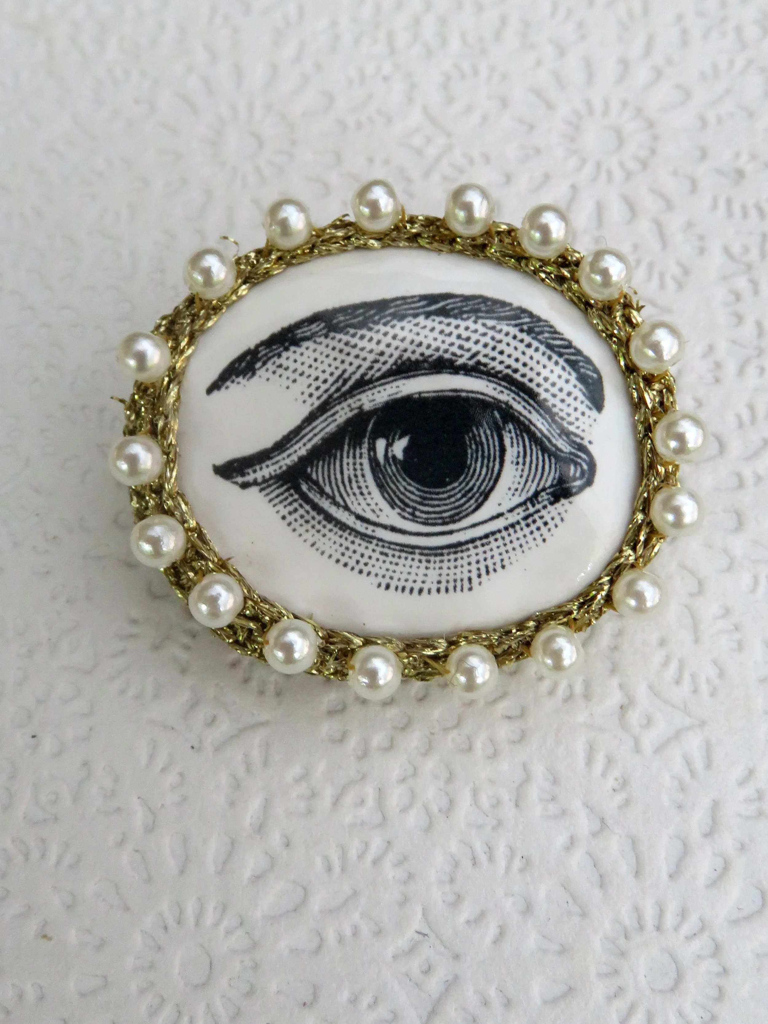 SHOP_SUSANNE_BAGAYA_Lovers’ Eyes Brooch Large (1).JPG