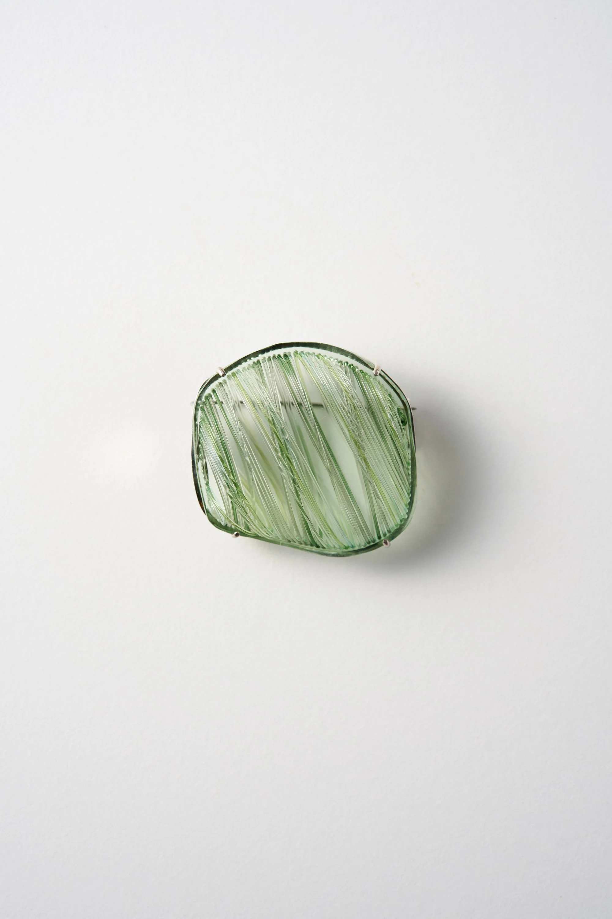SHOP_YUKA TANIAI_Glimmer Brooch_1.jpg