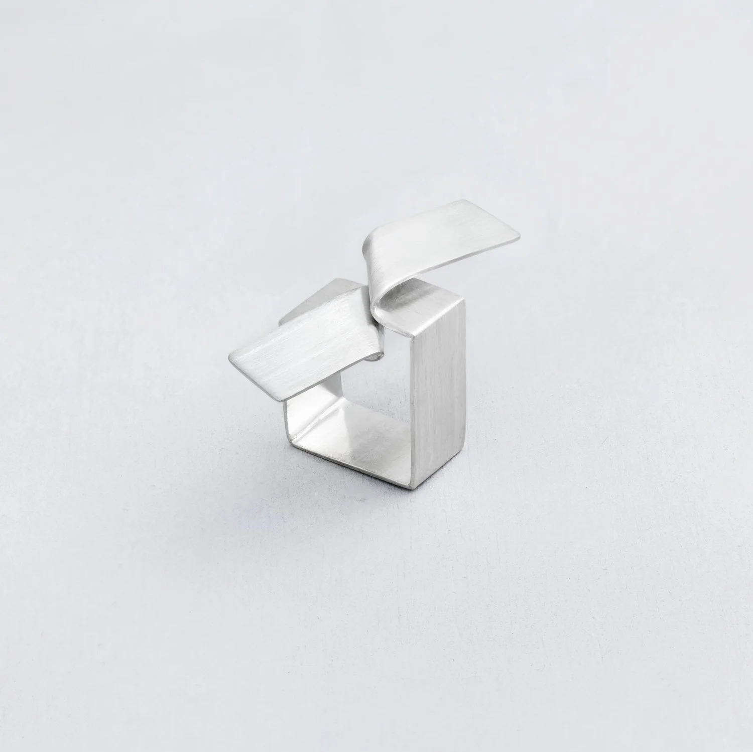 SHOP_SABRINA GUERRERA_PLIAGES RING1.jpg