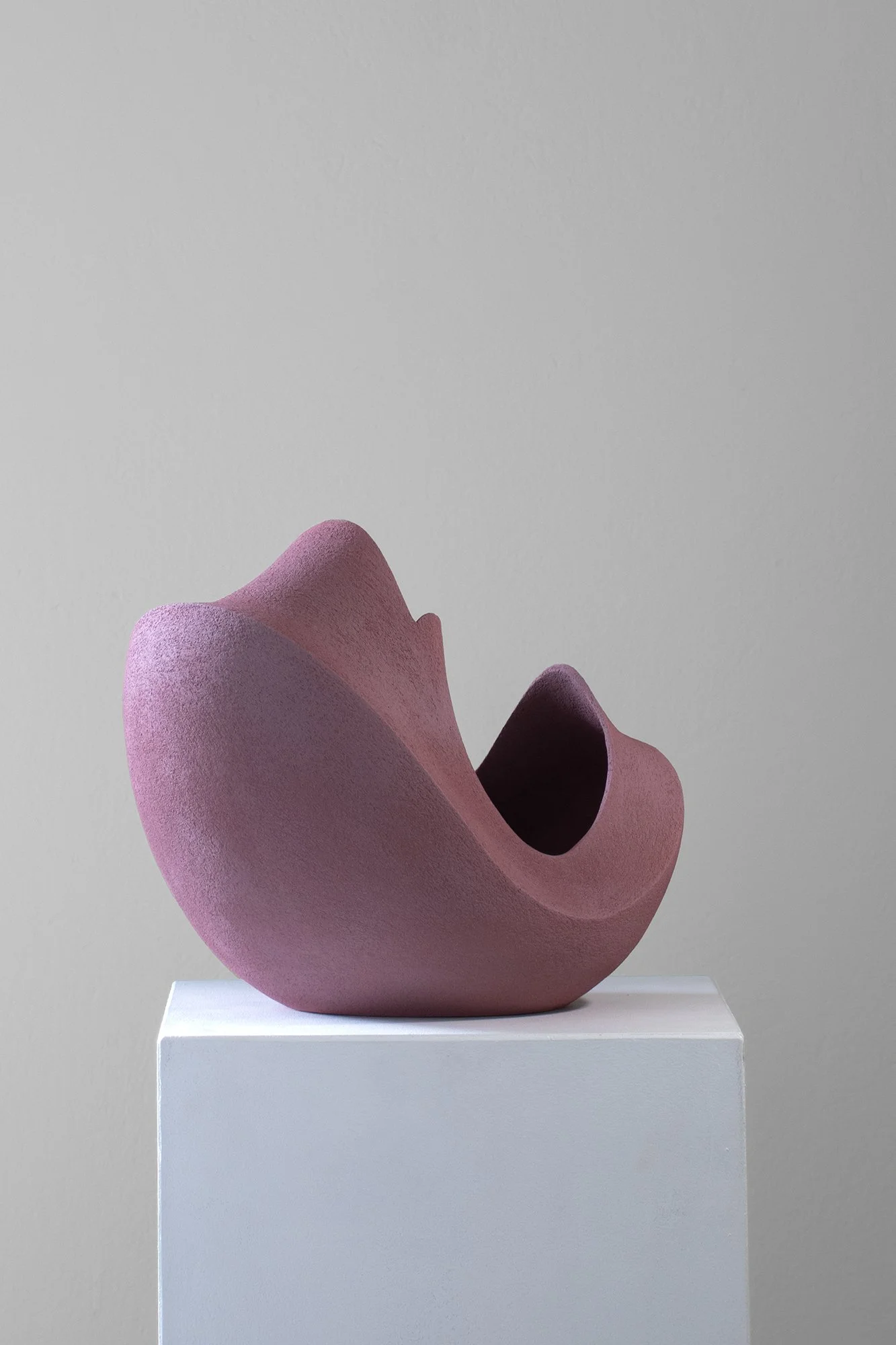 ChousCeramics_Erebus_2026_PurpleStoneware_25x29.5x24cm_ £800_image2.jpg