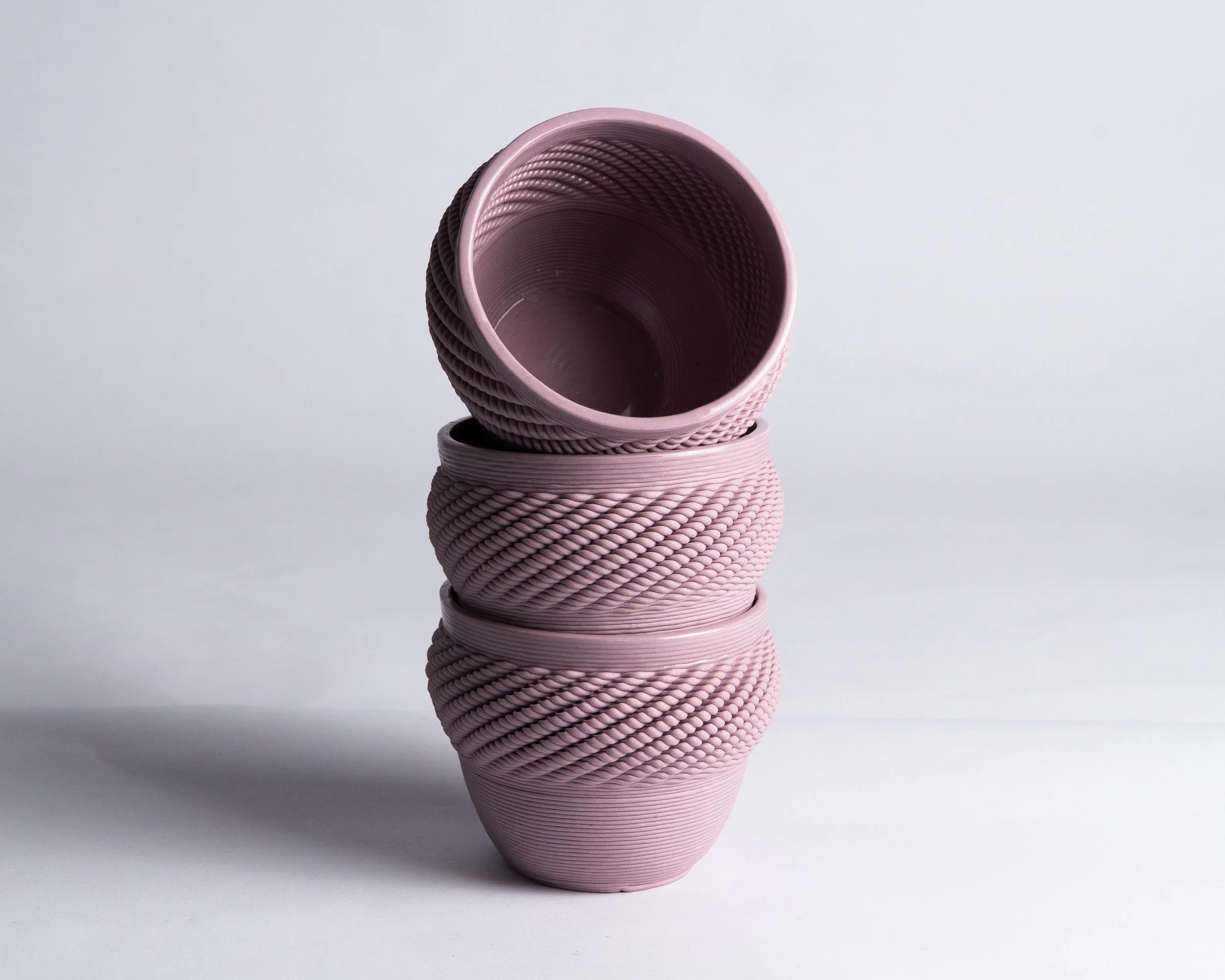 DanielValenciaFerrá_StarCup_01_2024_3DprintedColouredPorcelain_70x90mm_25€.jpg