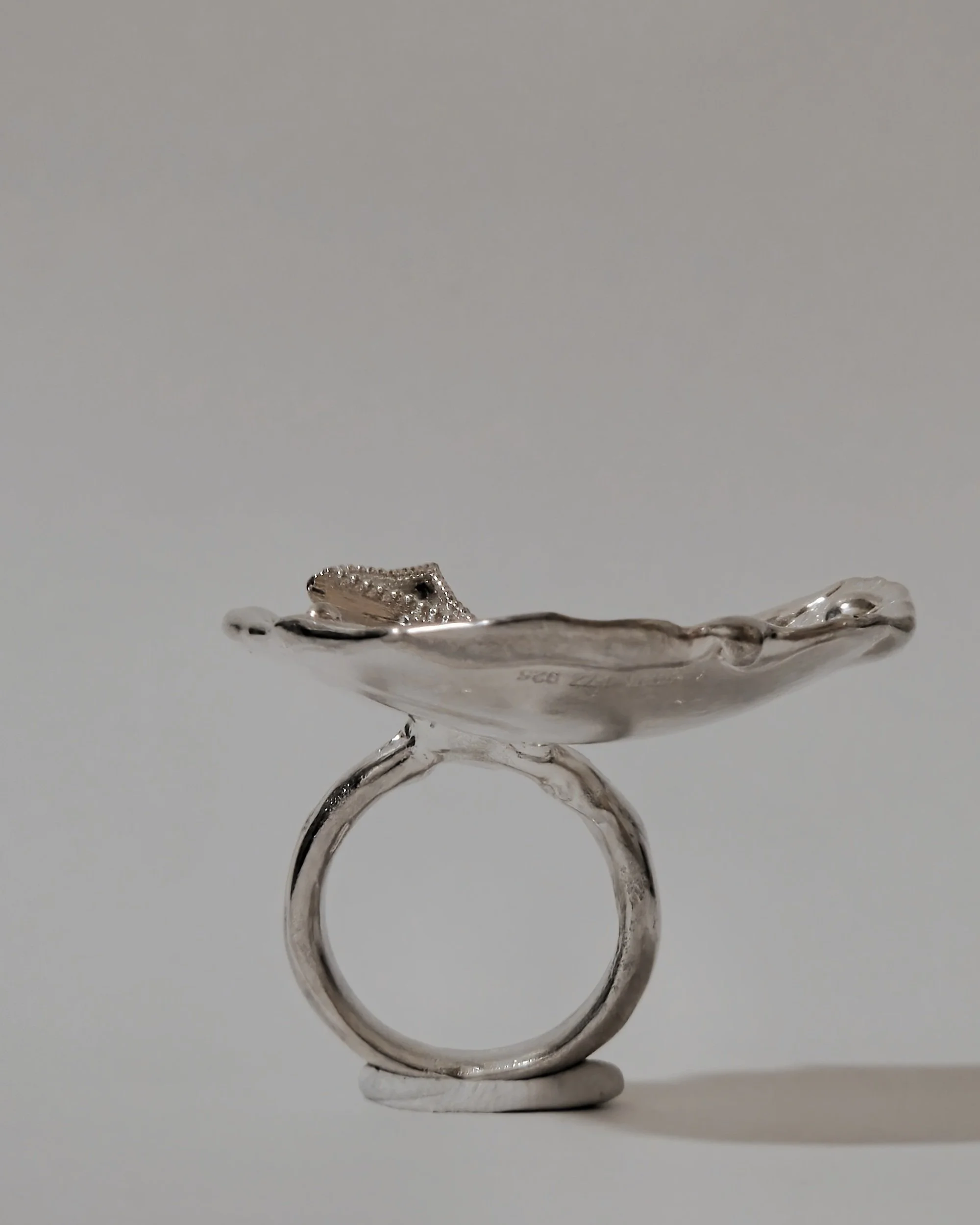 SHOP_kiryoung RO__Winter rain_1.jpg