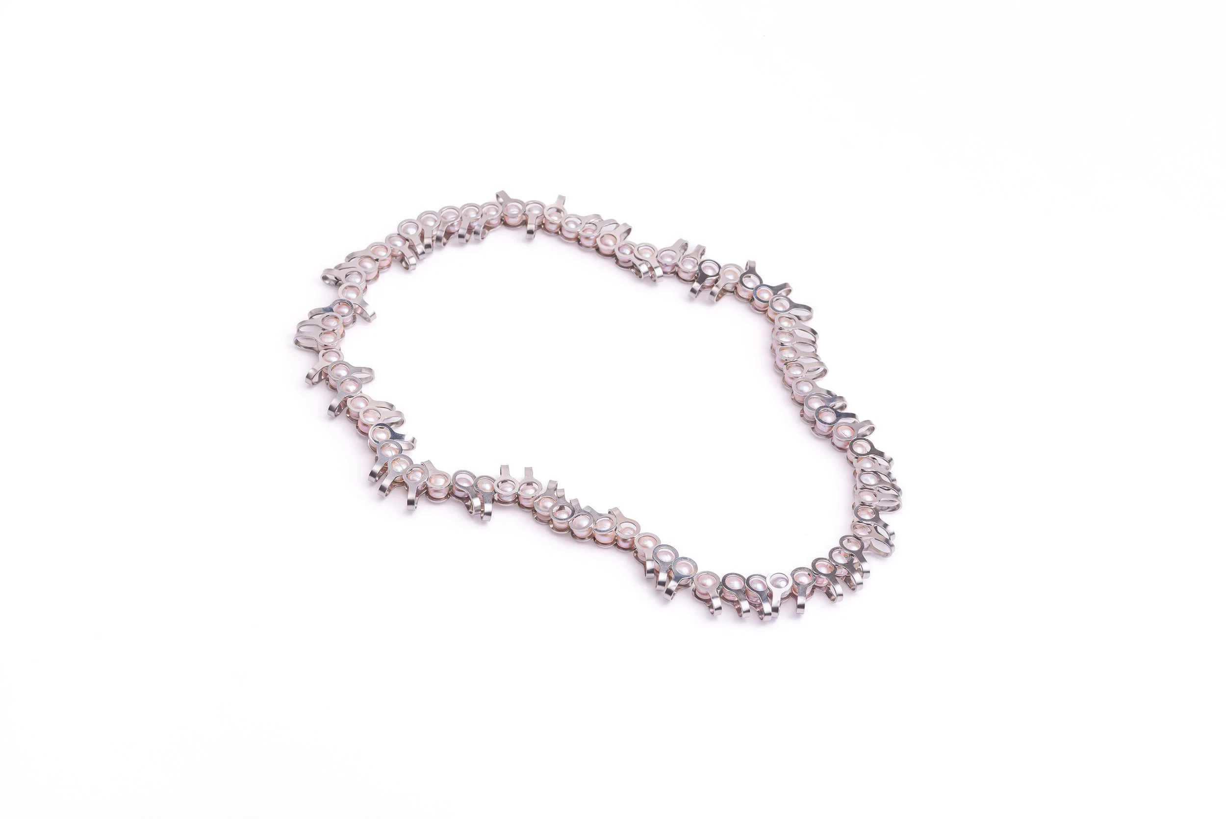 AnnaBorcsok_Candynecklace_2024_stainlesssteelPearl.jpg