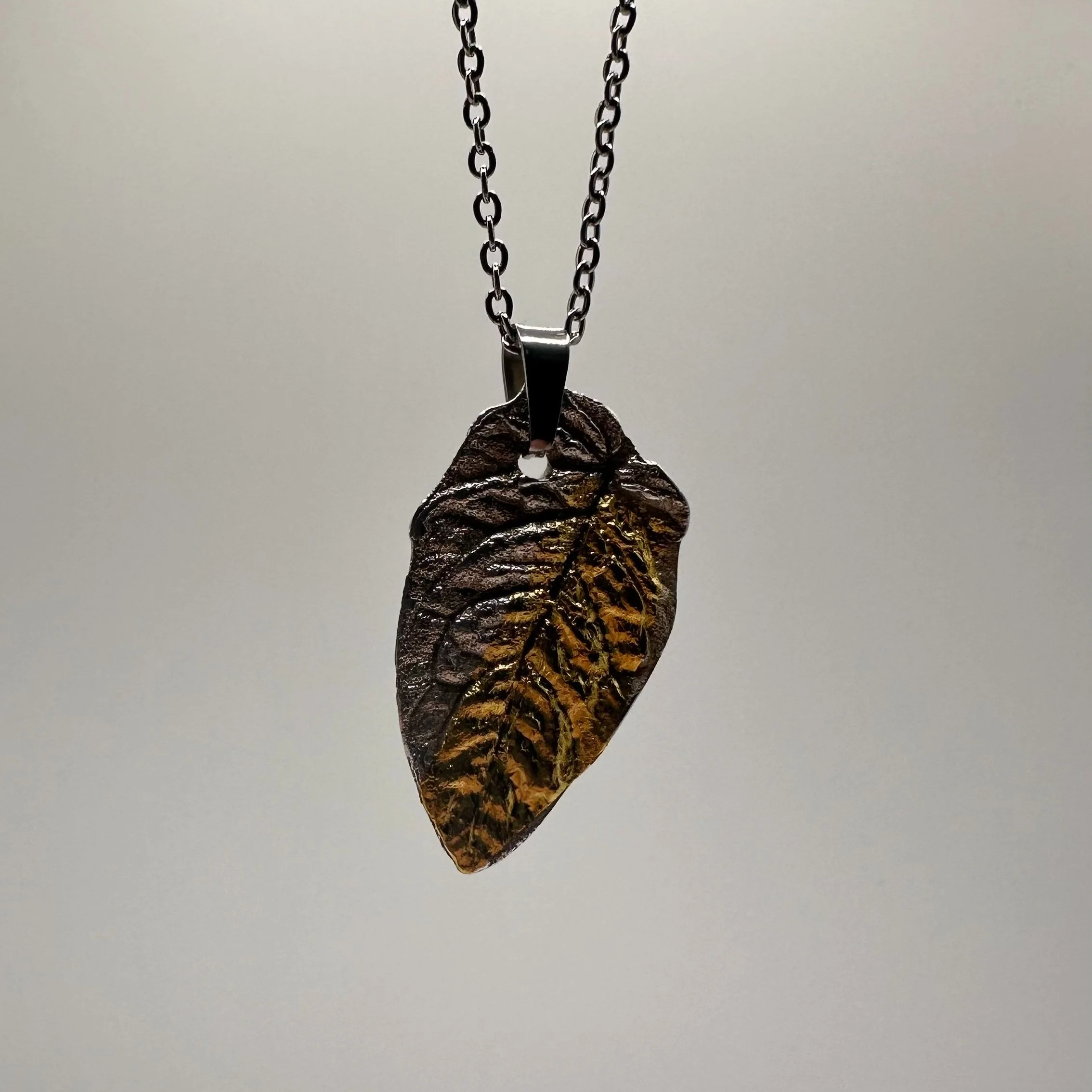 Shop_Richard Allen_Golden Nightshade-The Pendant.jpeg
