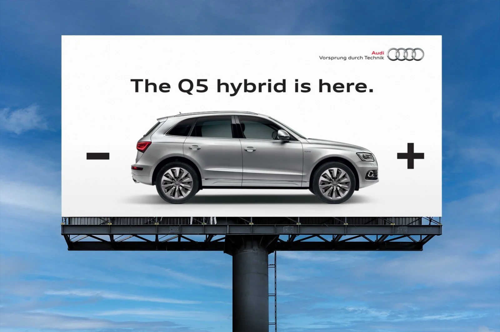  To introduce the new Audi Q5 Hybrid, we created a simple visual that makes its new electric side instantly clear. 
