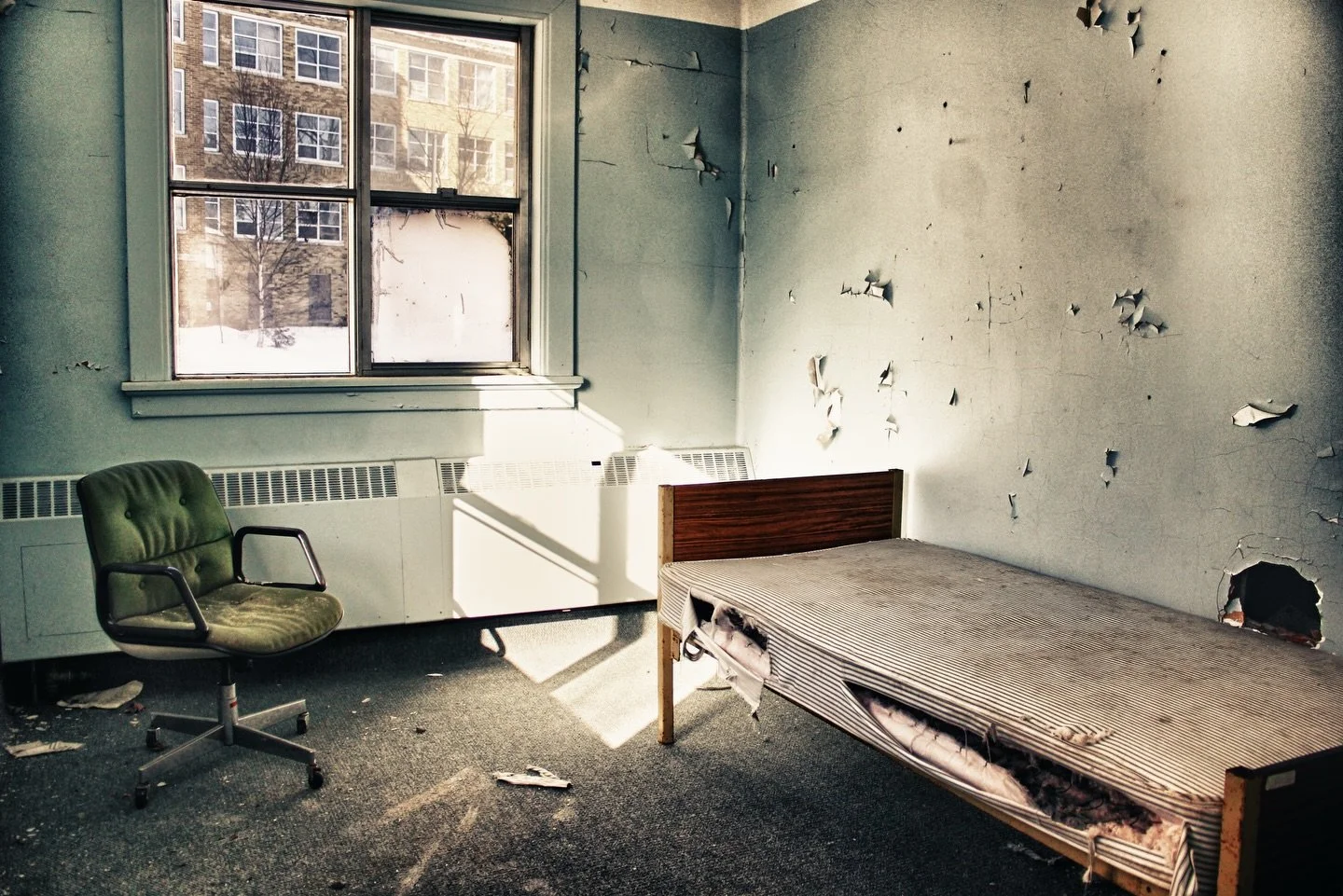 2012 Muksoka Sanatorium - Canada&rsquo;s first tuberculosis hospital. 📷: @jamie_yyz #urbanexplorer #abandoned #photographer