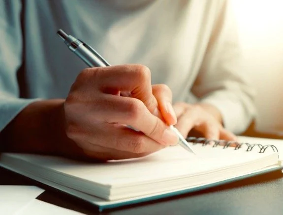 Learn How Journaling, Poetry and Memoir Can Help Process Grief