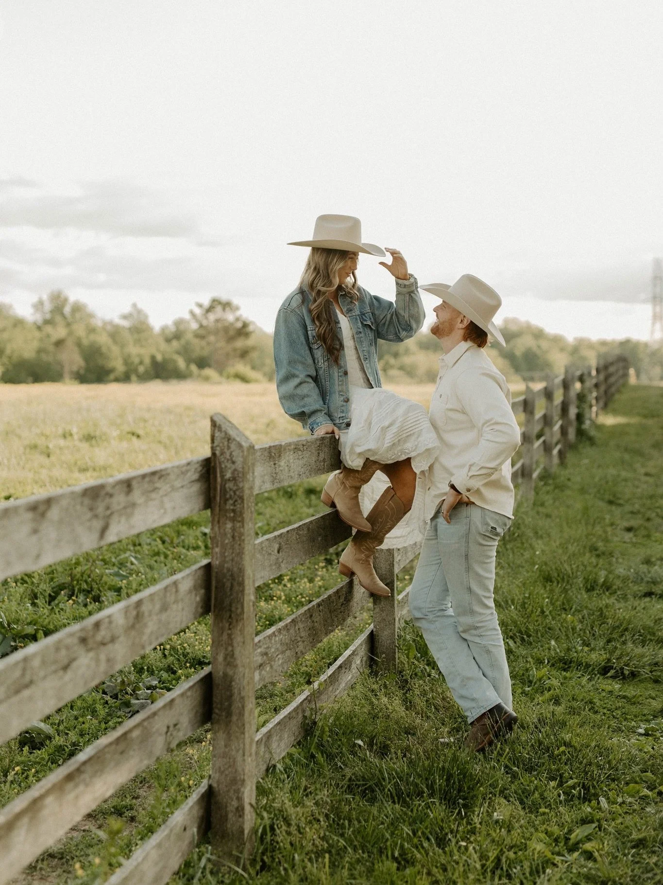 Check your email @_babyliv 🥹🥹🥹 Loved doing a little one year anniversary shoot for these two and their new family member! Congrats on one year guys🤍🦋