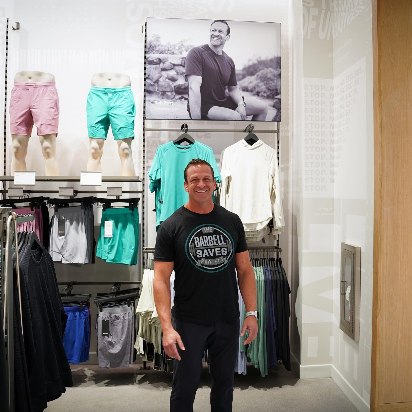 ⭐️The 𝐁𝐞𝐬𝐭 𝐏𝐞𝐫𝐟𝐨𝐫𝐦𝐚𝐧𝐜𝐞 &amp; 𝐓𝐡𝐞𝐫𝐚𝐩𝐲 𝐓𝐞𝐚𝐦 is excited to share that Dr. Best&rsquo;s husband, @robbest8180, has been named a @lululemon ambassador!
&bull;
💕We are so proud of all the ℎ𝑎𝑟𝑑 𝑤𝑜𝑟𝑘 he&rsquo;s put in to ear