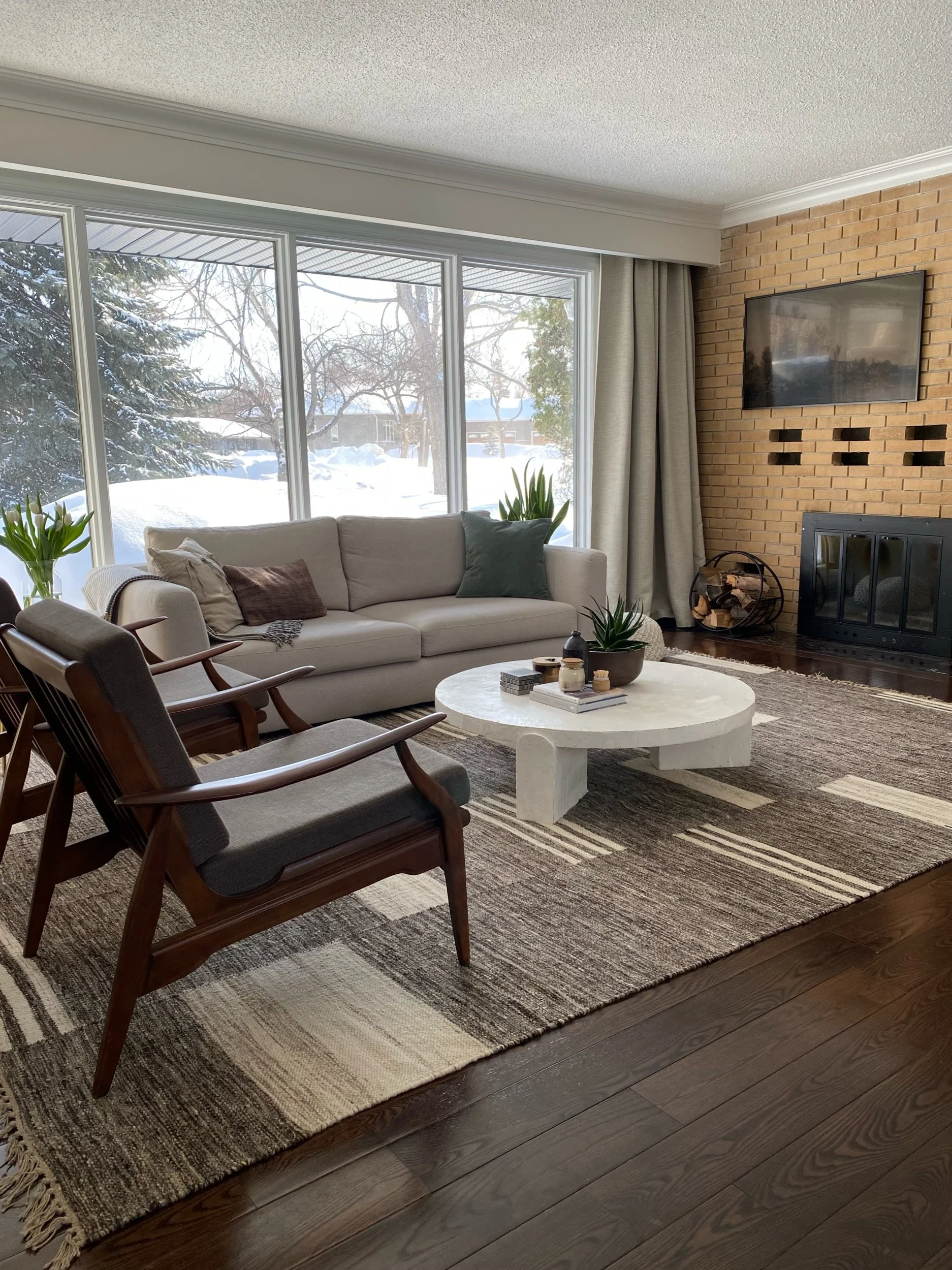 A New Geometric Rug ( + A Revival Rugs Round-Up!)