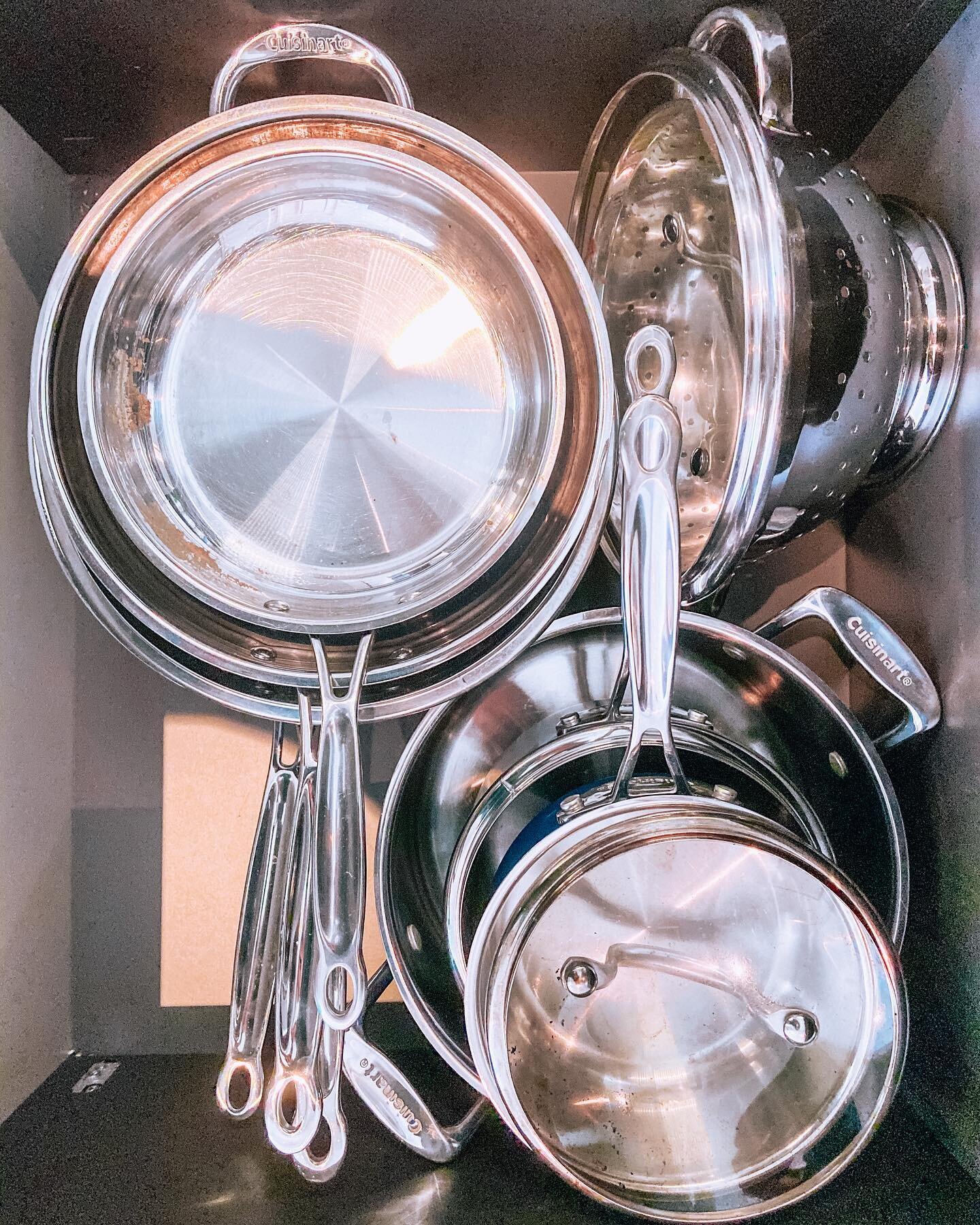 Kitchen content bc A) I love my pots &amp; pans hack and B) a lot of people overdo it on the bins here (and the pots &amp; pans tbh, but I&rsquo;ll save that for another time). Yes, there are products that can maximize your space if you do it right, 