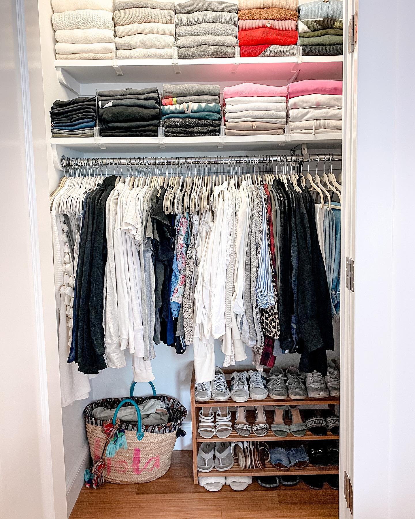 Sharing a more classic nyc closet for once andd what I did to the space:

1) Editing and folding got a very divided wardrobe (between 2 closets) into one space

2) We had so many different packs of neutral hangers in this closet. In a perfect world, 