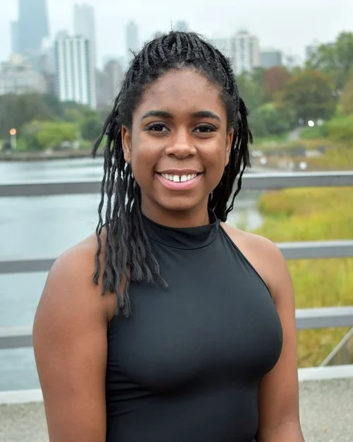 Yinka-Headshot.jpg