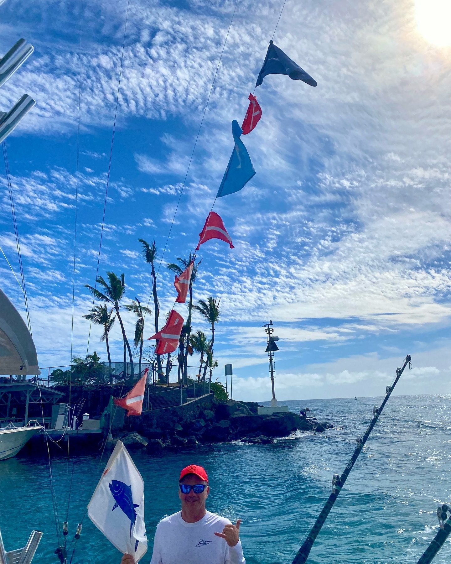 Another action packed day on the water for Grady with a blue, an ahi, and 4 spearfish! Congrats to everyone!
.
.
📸 @fishergal808 
.
.
#marlinmagic #marlinmagiclures #teardrop #fudo #fudofishing #blue #bluemarlin #marlin #billfish #billfishing #pelag