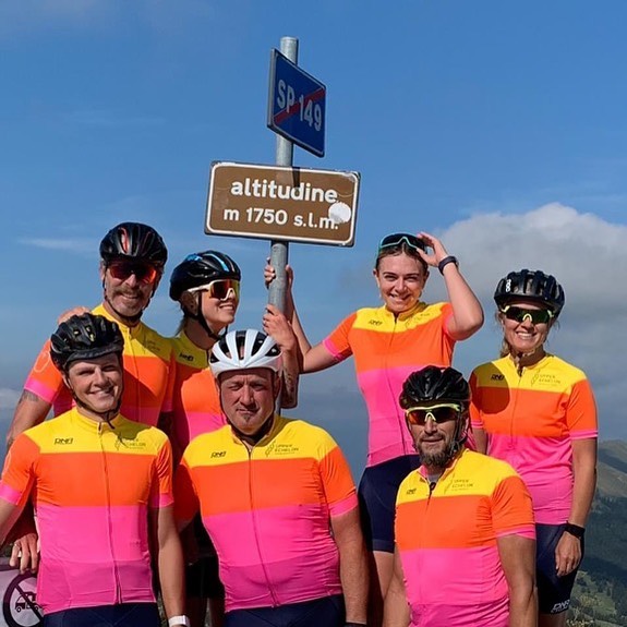 Monte Grappa ⛰ 1750 meters above Venezia🚤 Beyond worth it 😅 This crew rocked it today (including those not pictured who are having snacks) 🚲🇮🇹 #upperechelonitaly2019 #picoftheday #alloftheclimbs 📸 @grammymelliemel