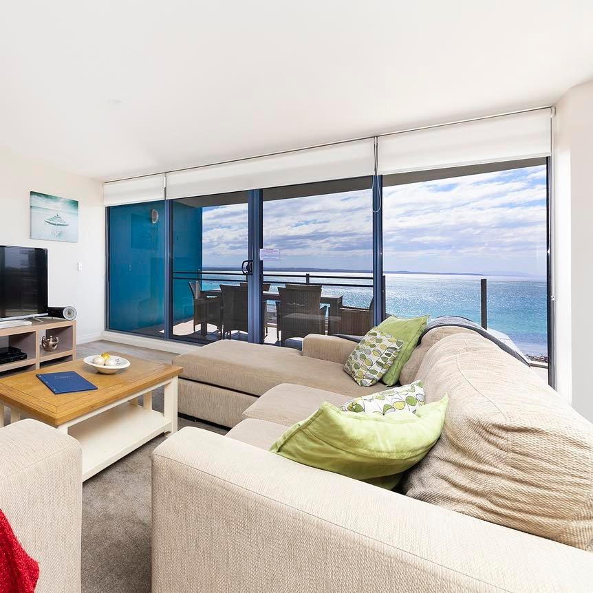 sunshine &amp; ocean views 🙌 

ℹ️ Rates have been reduced for last minute bookings these April school holidays #linkinbio to check availabilty.

#feelnew #forster #NewSouthWales #visitnsw #forsteraccommodation #sevanapartments #feelnsw #seeaustralia