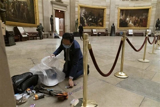 photo credit Andrew Harnik / AP
