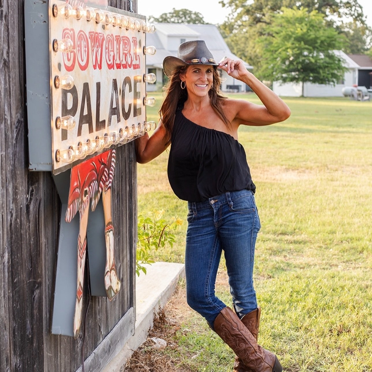 Hey cowgirl 😉, Mother&rsquo;s Day is just around the corner and Texas In-Laws and Roots and Relics have everything you need for your Mom, that special mama in your life&mdash;or maybe even a little treat just for you&hellip; because you deserve it! 