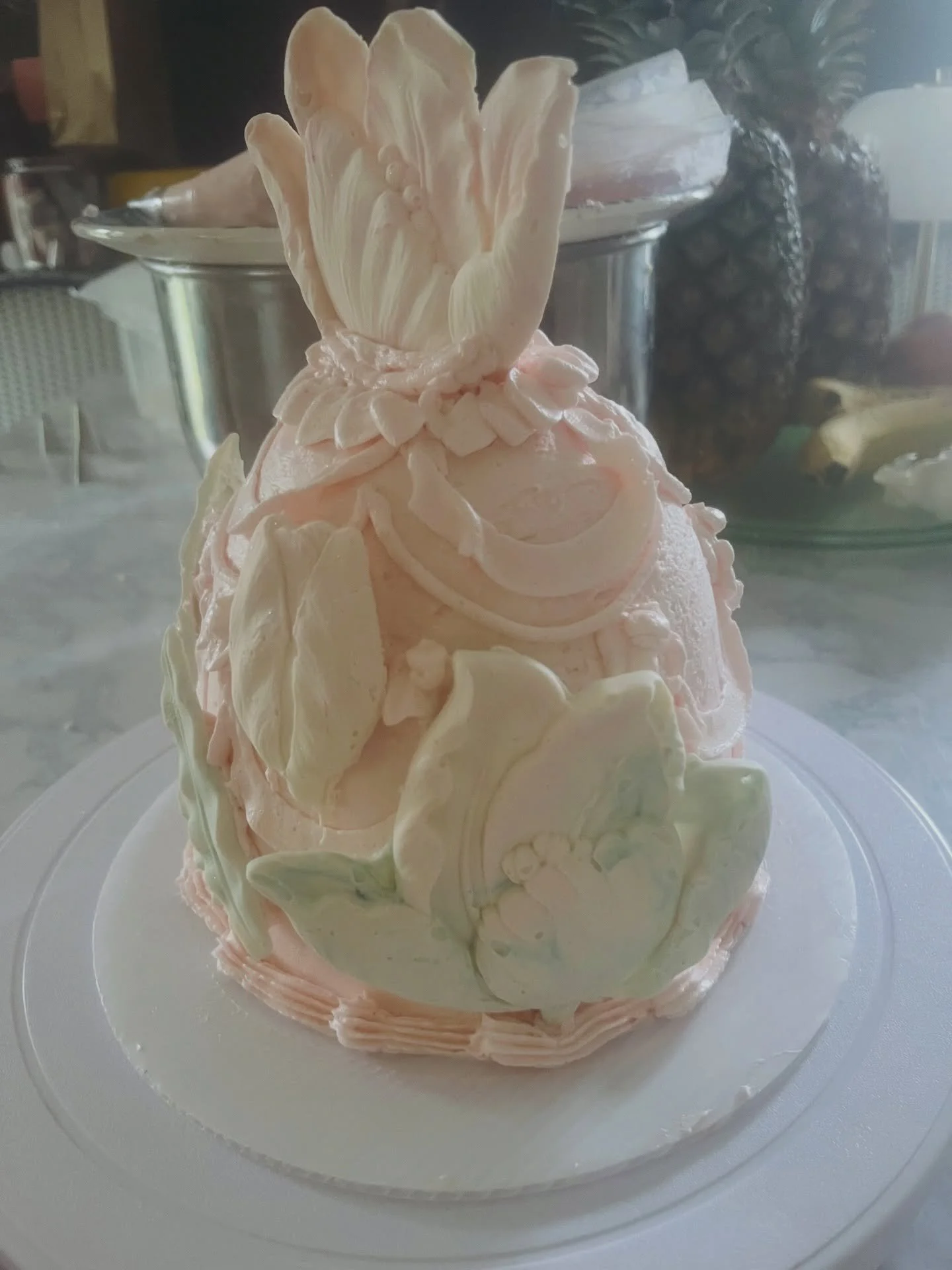 With @ironorchid_design Tulips Mould this beautiful creation was made by Laura @the.pinkmacaron ! One of the endless ways to use IOD&rsquo;s moulds. Shop online with Texas In-Laws or visit us in store @rootsandrelicsrosenbergtx