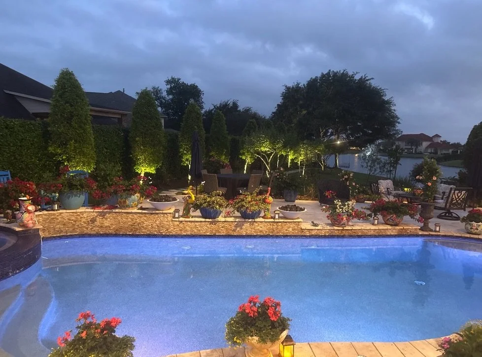 Stunning picture of @bmatl0823 pool and garden at his home. Brent is our Garden Designer @rootsandrelicsrosenbergtx &hellip;He doesn&rsquo;t just sell plants&mdash;he knows how to make them thrive! He is so knowledgeable..
from selecting the right va