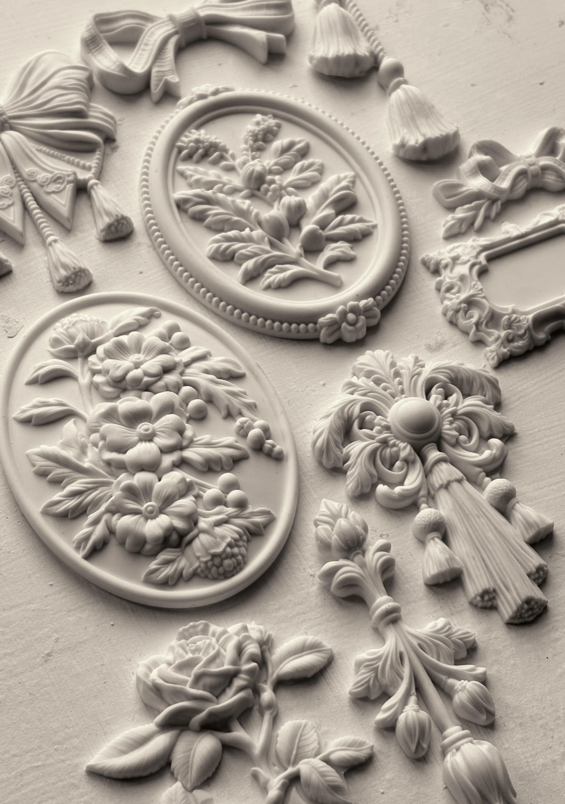 IOD Decor Victoriana Mould 6"x10" by Iron Orchid Designs