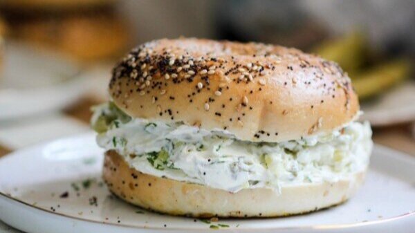 Dill-Pickle-Cream-Cheese-10-600x400.jpg