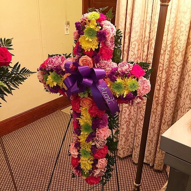 Funeral Flower Arrangements Near Me — Pigeon's Nest