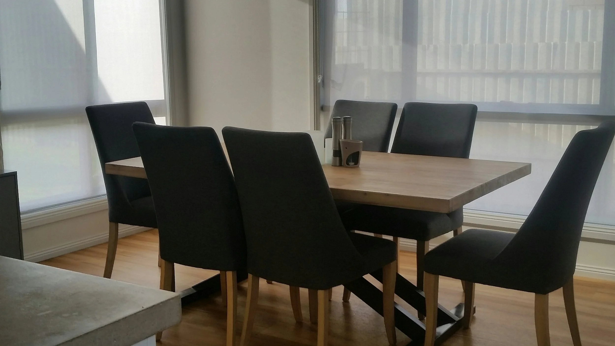 Dining_.jpg