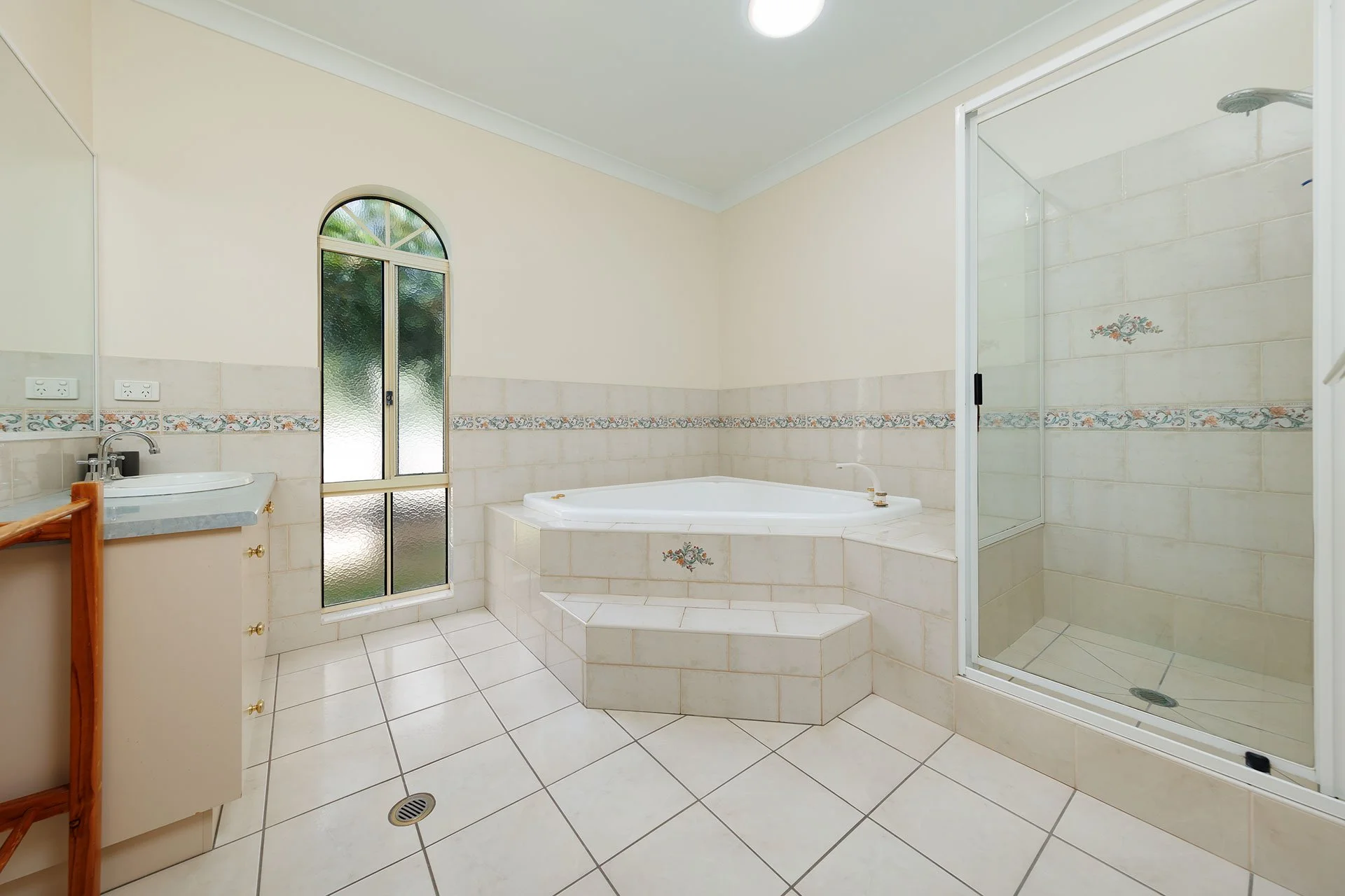 8-Haldon-Court-Wodonga-17.jpg