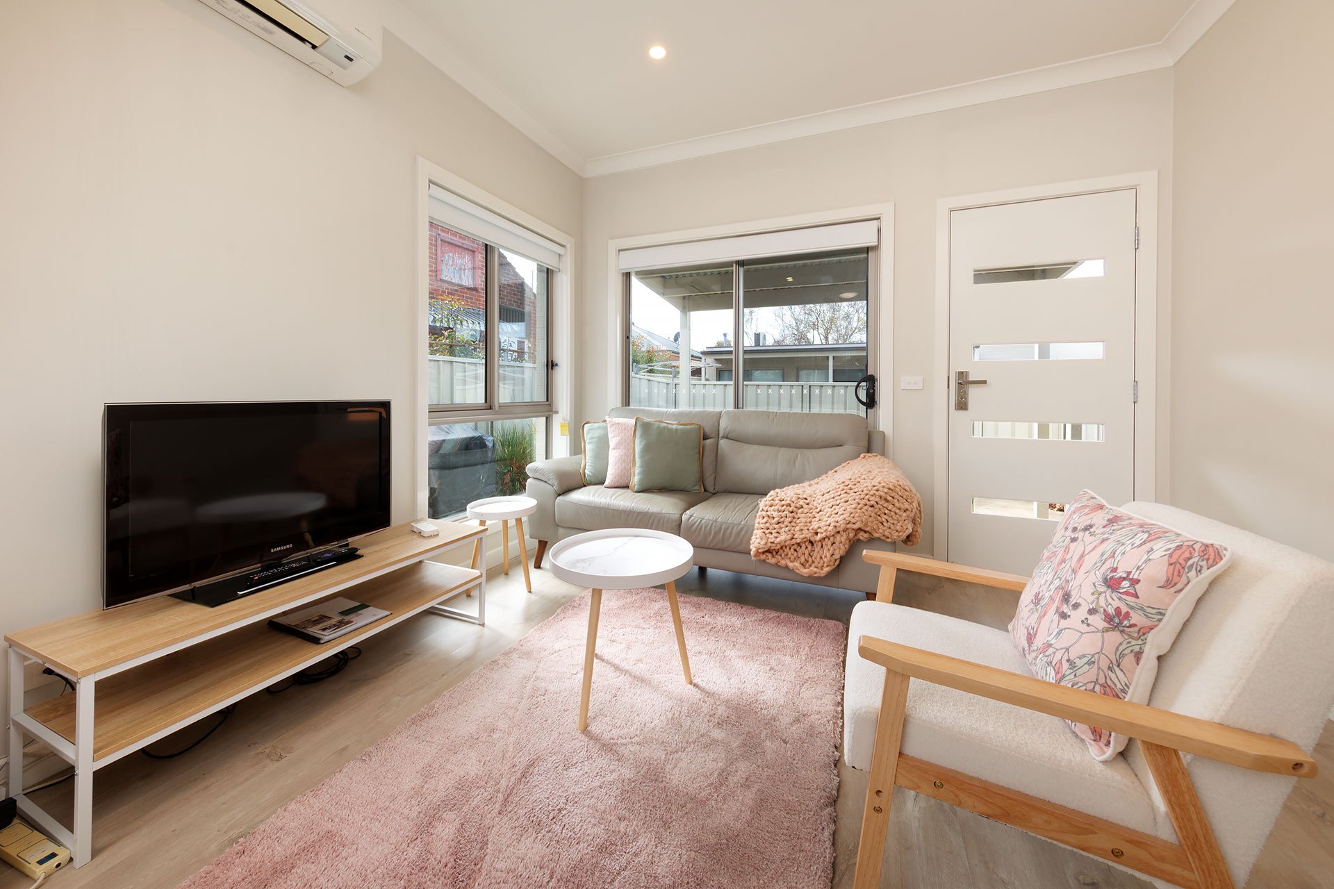 2-534-Wilcox-St-Albury-02.jpg