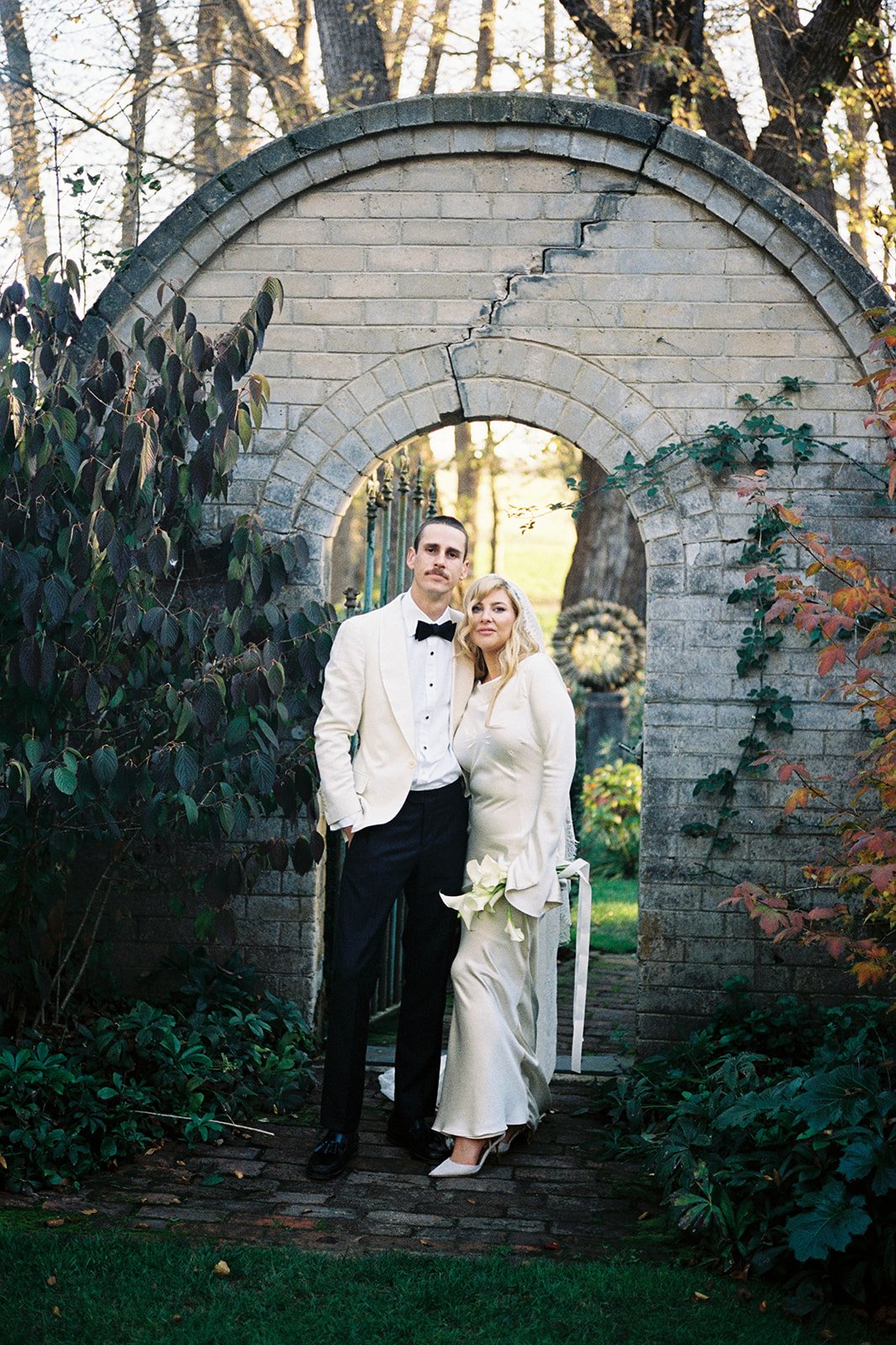 Isabella &amp; Dominic | True Vintage Charm