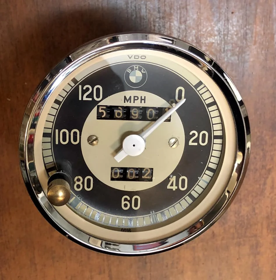 BMW Speedo.jpg