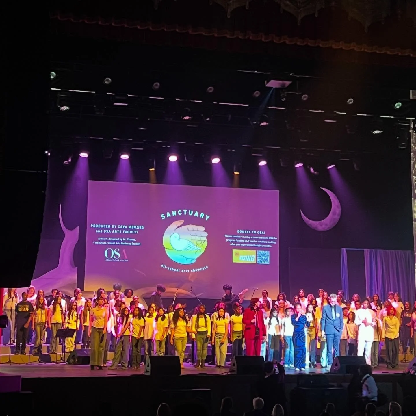 so grateful to spend an evening with the talented and brilliant young artists of @osaschool at the incredible @foxoakland. feeling blessed and moved by their message of sanctuary and community. we are very lucky to have Oakland School for the Arts in