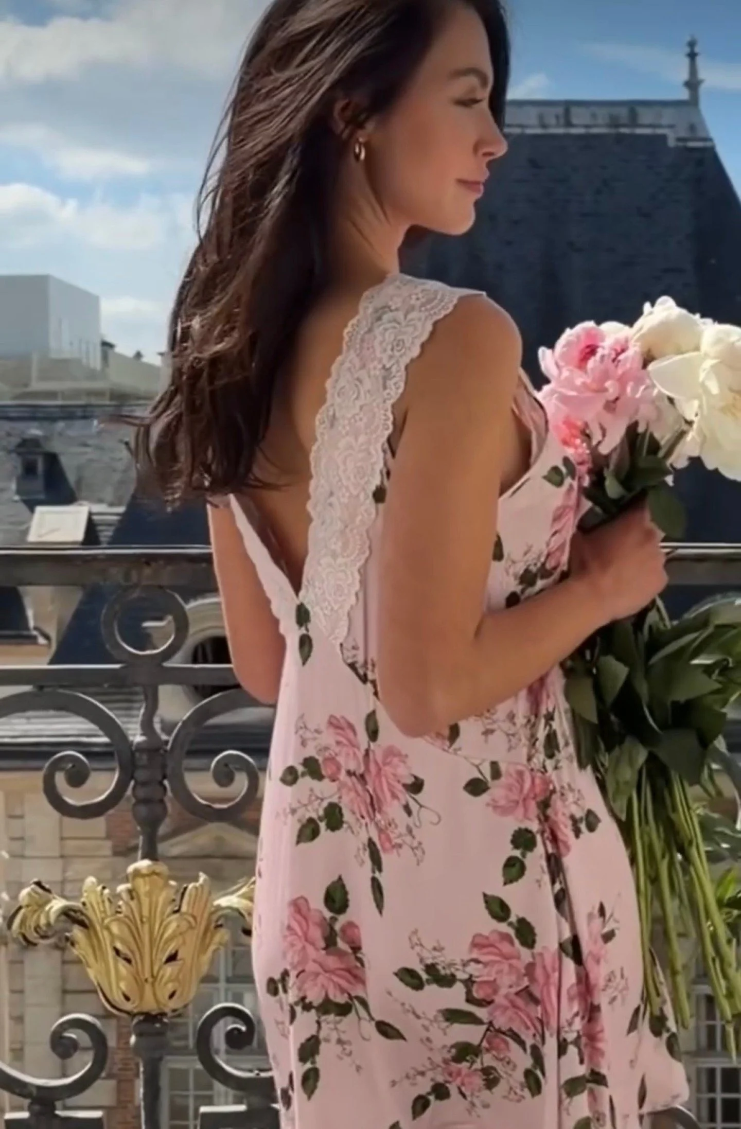 A Mother&rsquo;s Day sleepwear collection, arriving today &ndash; held in softness, care, and quiet moments shared.

A close up of Camellia, hand-painted by yours truly, reimagined by Une Piece as their unique 'Vintage Romantique' print.

N&rsquo;est