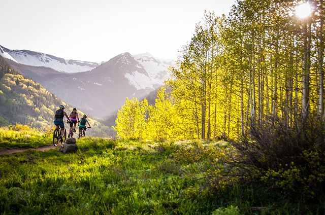 Just in case you find some downtime during the Fest, we wanted to show you some options for enjoying our special shire!
Crested Butte IS known as the birthplace of #mountainbiking after all.😉🚵
.
.
.
#cbwineandfood #crestedbutte #cheers #wine #sparklingwine #celebrate #love #winetime #winelover #party #weekend #winetasting #vino #winelife #champagnelife #wineandfood
#winestagram #foodandwine #winecountry #winenight #wineanddine #wineenthusiast #winepairing #ilovewine #ridecrestedbutte #rideintothesunset #summerintherockies #whattodoincrestedbutte #visitcrestedbutte