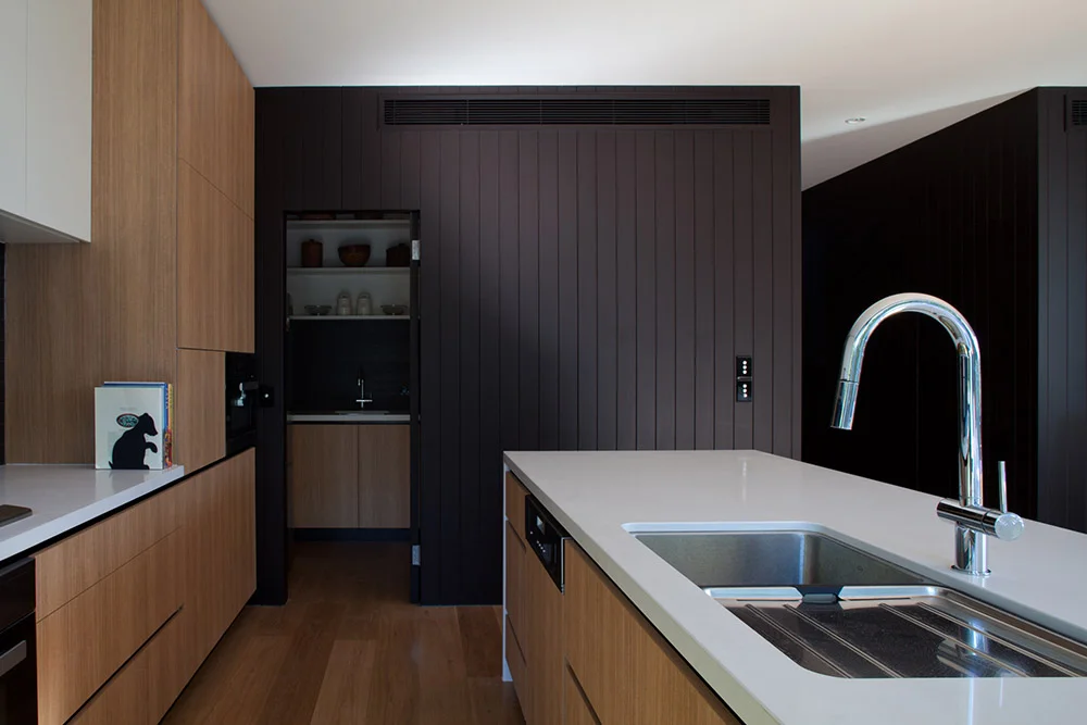 4. kitchen.jpg