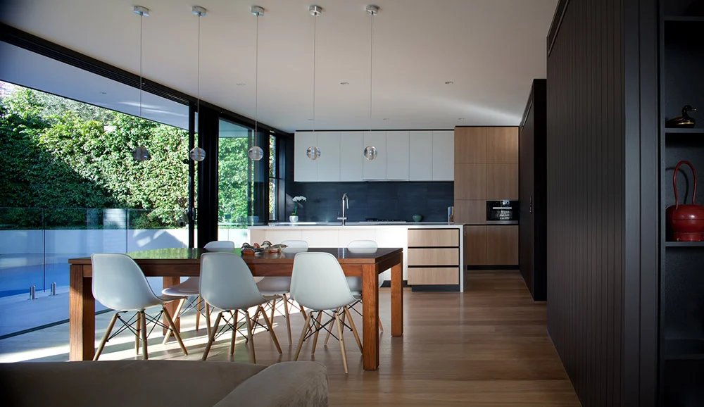 5. dining_kitchen.jpg