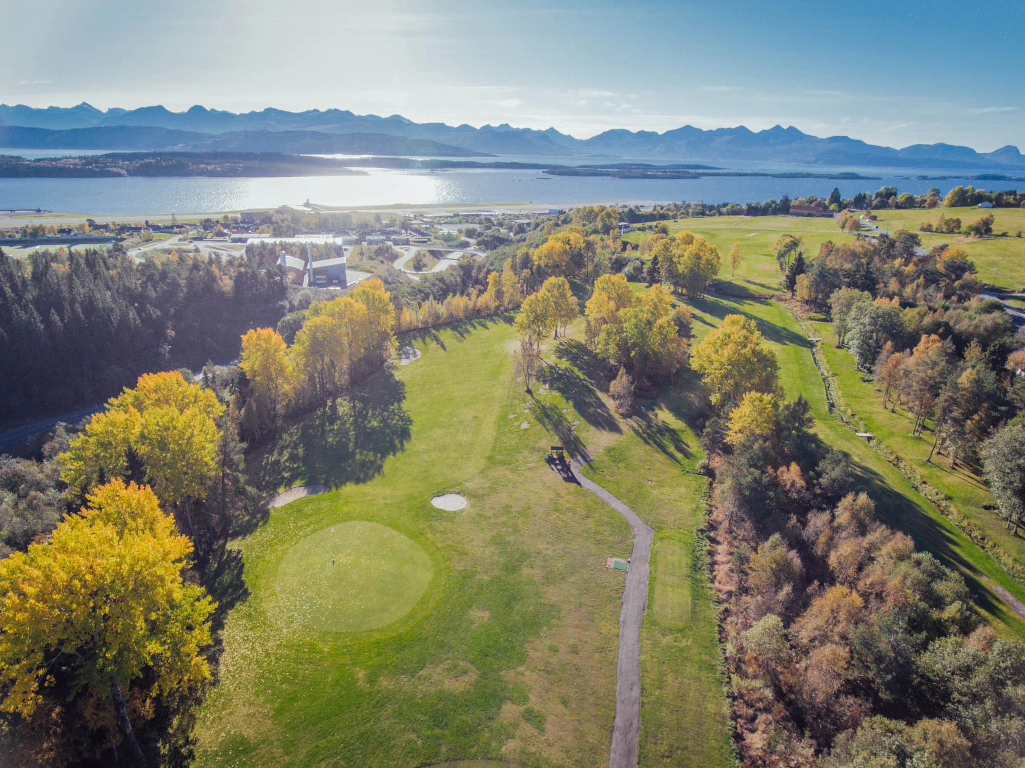 erbi_dronepåeikrem-7.jpg
