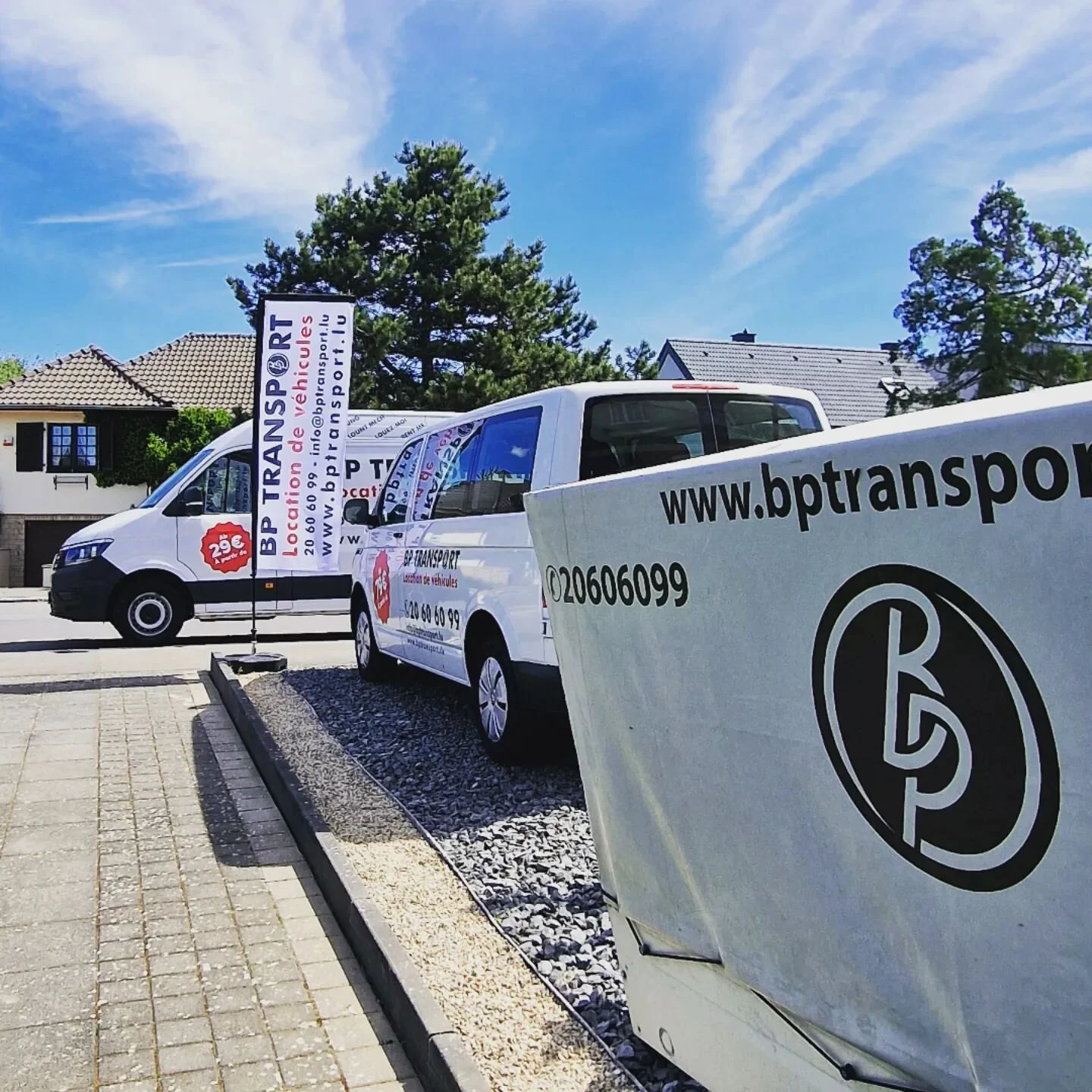 BP Transport - Toujours un pas &agrave; l'avance! Venez d&eacute;couvrir notre vaste flotte d'automobiles et d'utilitaires et trouvez le mod&egrave;le qui vous convient le mieux selon vos besoins! Tous nos tarifs et conditions sur www.bptransport.lu 