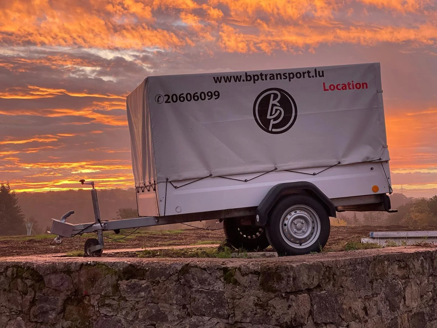 BP TRANSPORT - Cr&eacute;puscule #carrent #carrental #rentcar #rentacar #rentalmobil #car #bhfyp #rentavan #d&eacute;m&eacute;nagements #Camionette #utilitaire #Remorque #voitures #location #louer