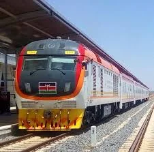 Museveni and Kenyatta Discuss SGR Project