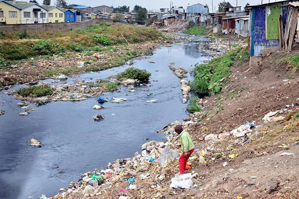 Kenya regulator shuts down 4 firms for polluting Nairobi River