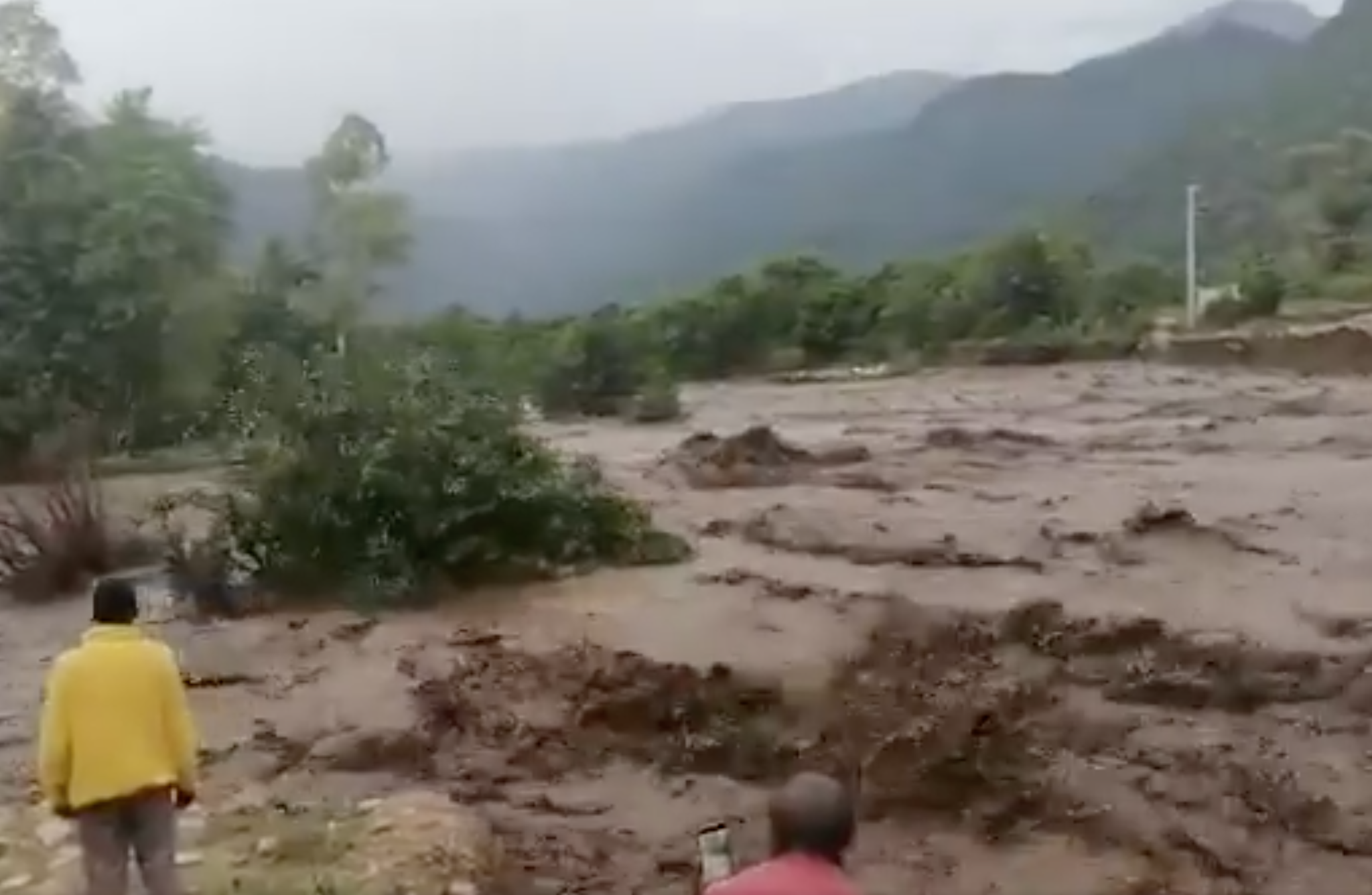 Search and rescue underway after flash floods in Kenya